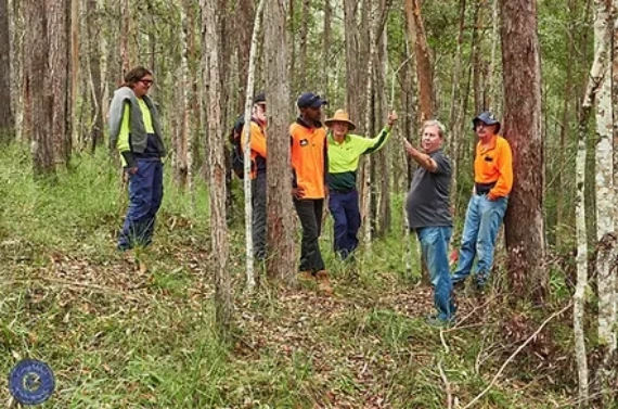 Discussing initial trackwork with Council staff and equipment contractor.